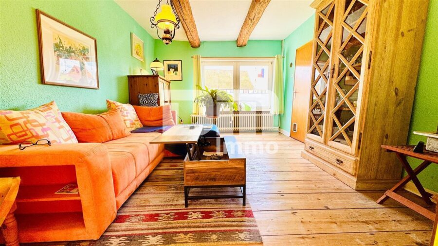 Saniertes Fachwerkhaus mit neuem Dach mit Nebengebäude + PV Anlage auf großem Grundstück - EG Wohn / Esszimmer offen